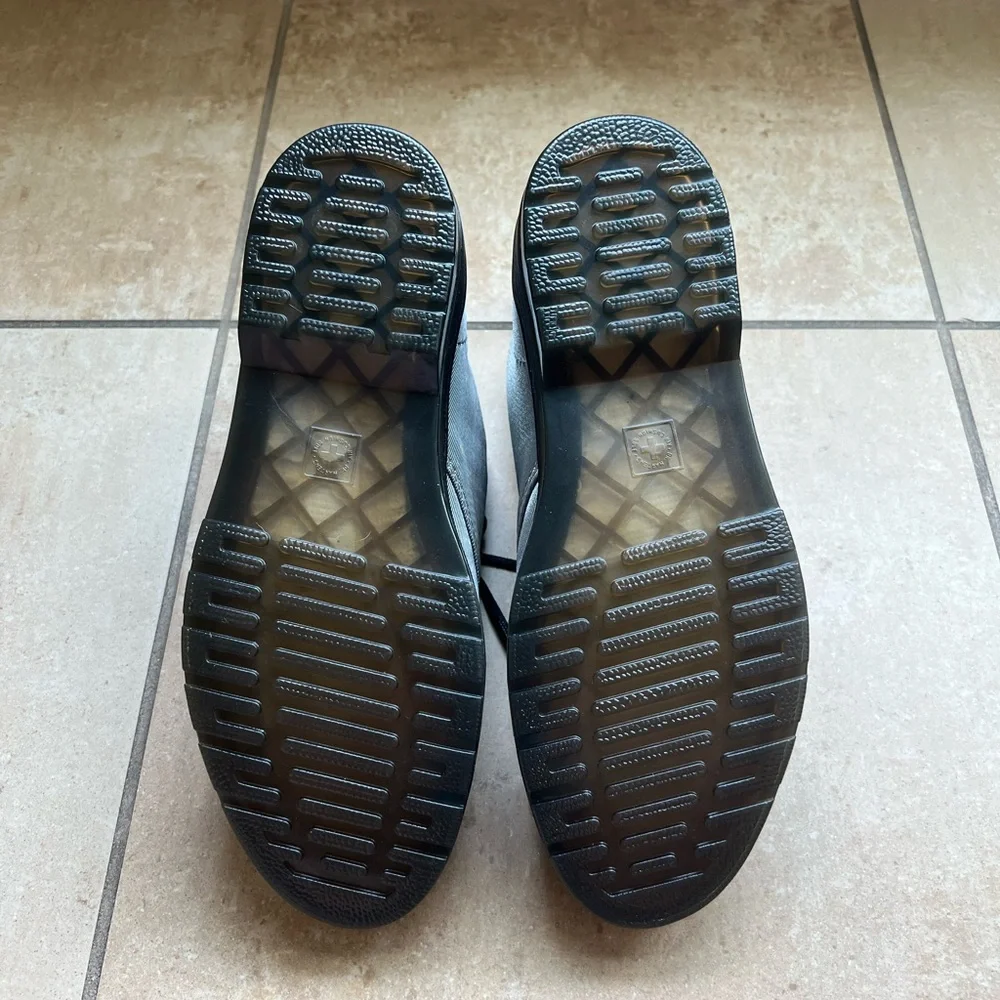 Dr Martens Dayton Silver Gray Satin Lace-Up Shoes Women’s UK 6 / USA 8 BRAND NEW - Picture 5 of 10